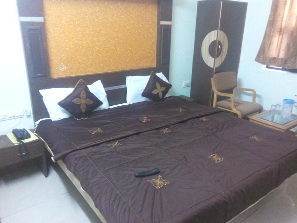 Hotel Candy Palace Τζαϊπούρ Εξωτερικό φωτογραφία