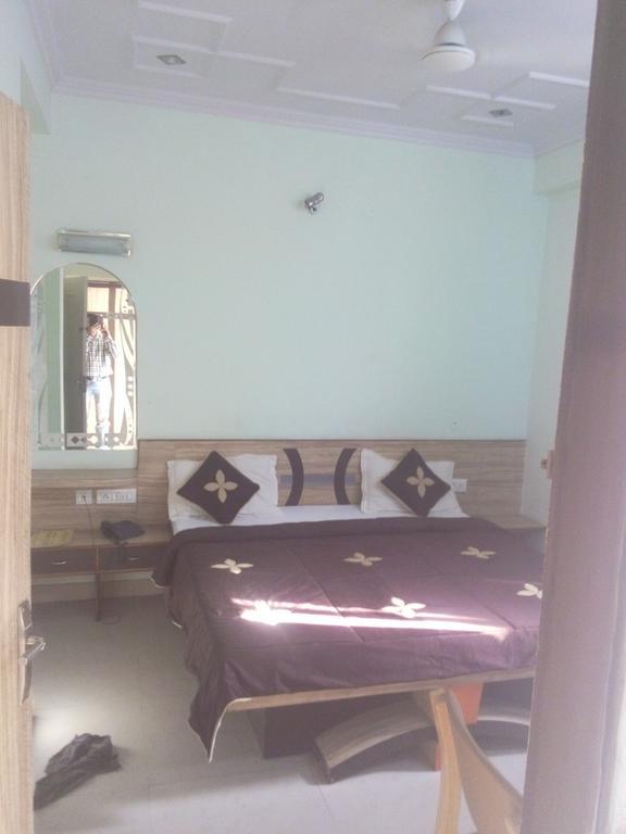 Hotel Candy Palace Τζαϊπούρ Εξωτερικό φωτογραφία